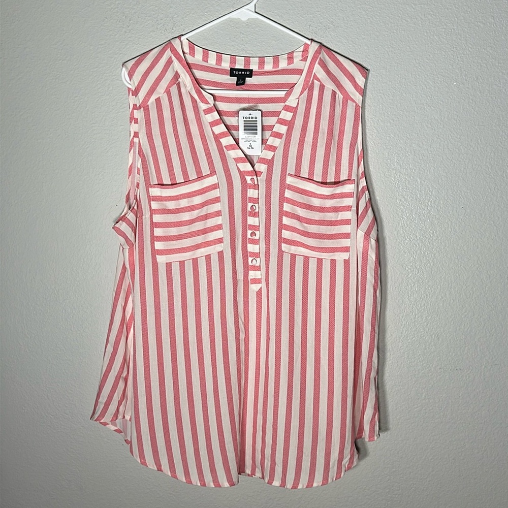 TORRID NWT Harper Gauze Pullover Tank 
Size 1